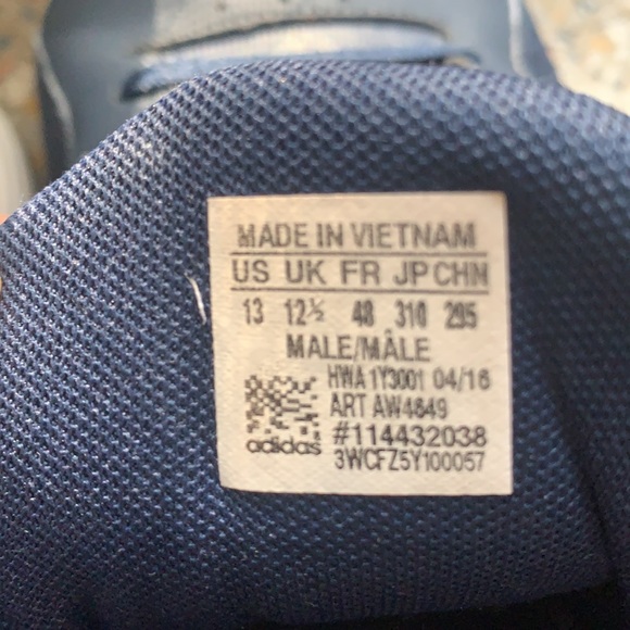 Adidas - Picture 4 of 5